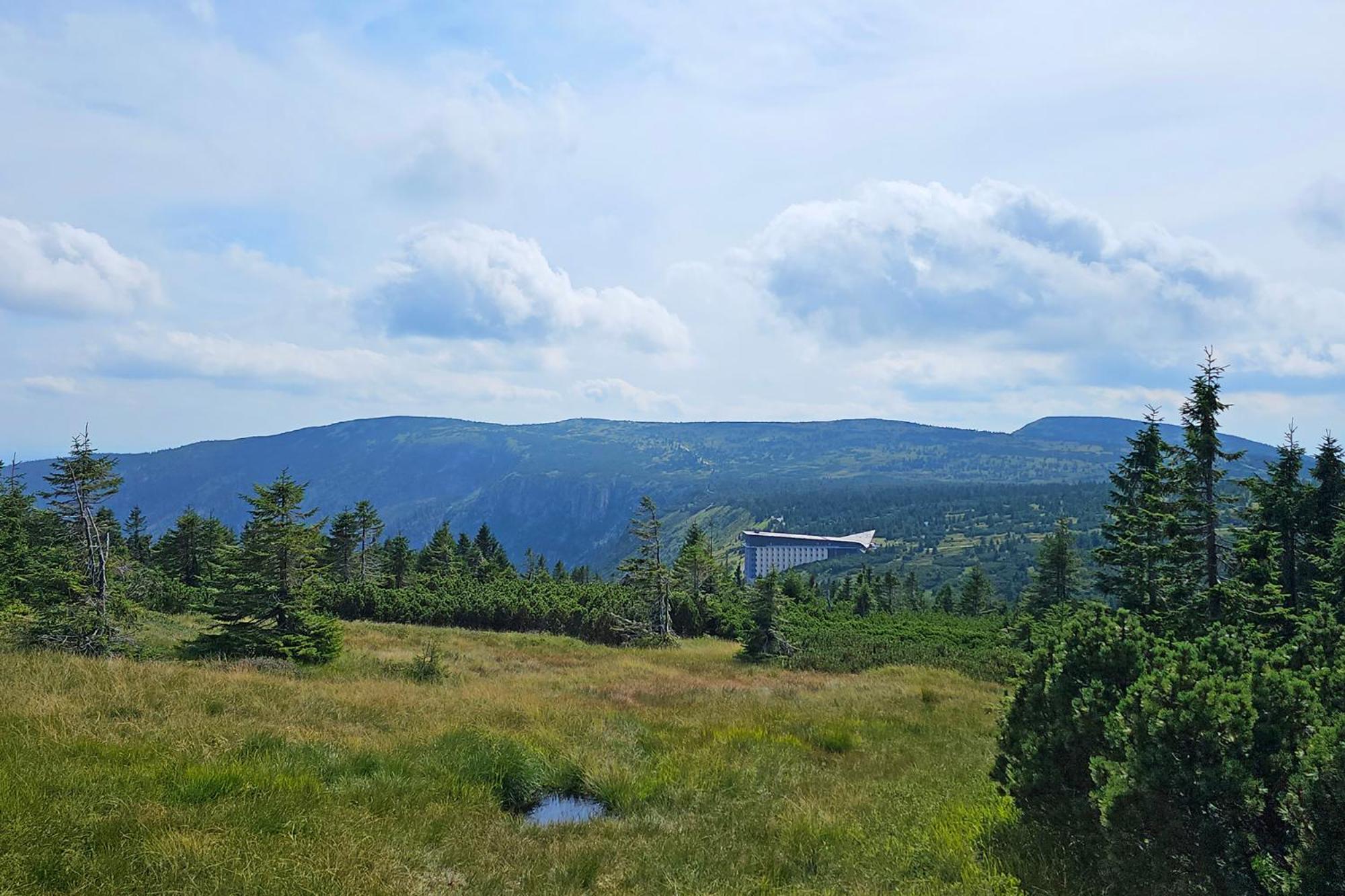 Enjoyharrachov - Atraktivni Slunny Klimatizovany Apartman 14 V Centru Harrachova Se Saunou, Parkovanim, Wifi-Wlan, Sat, Herni Konzoli, Pc S Win 10, Netflix Zdarma A Moznosti Dobijeni Auta S Jedinecnym Vyhledem Na Certovu Horu Se Skokanskymi Mustky Dış mekan fotoğraf